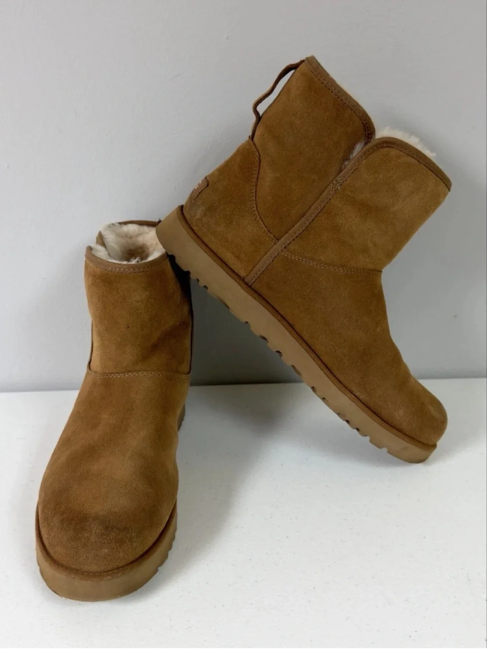 UGG Women’s Cory Il Genuine Shearling Lined Boots Chestnut Brown Size 10